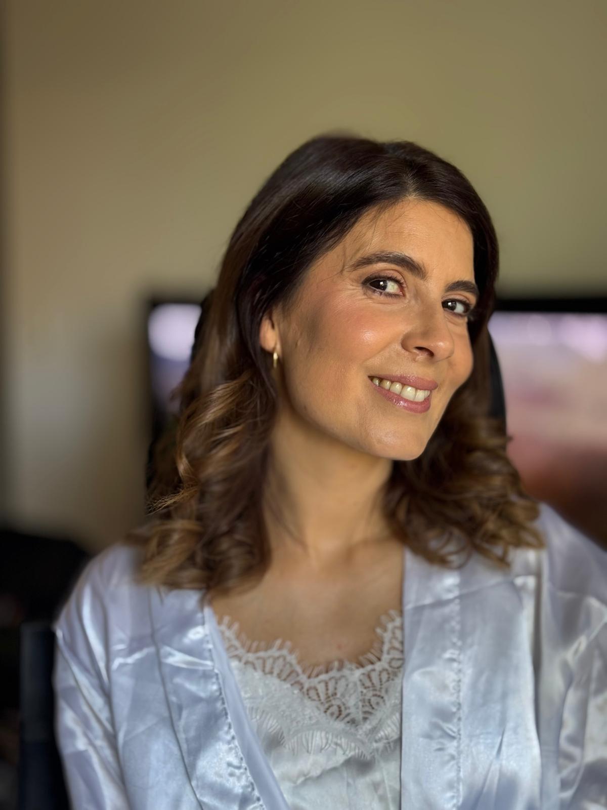 Bridal makeup artist at work